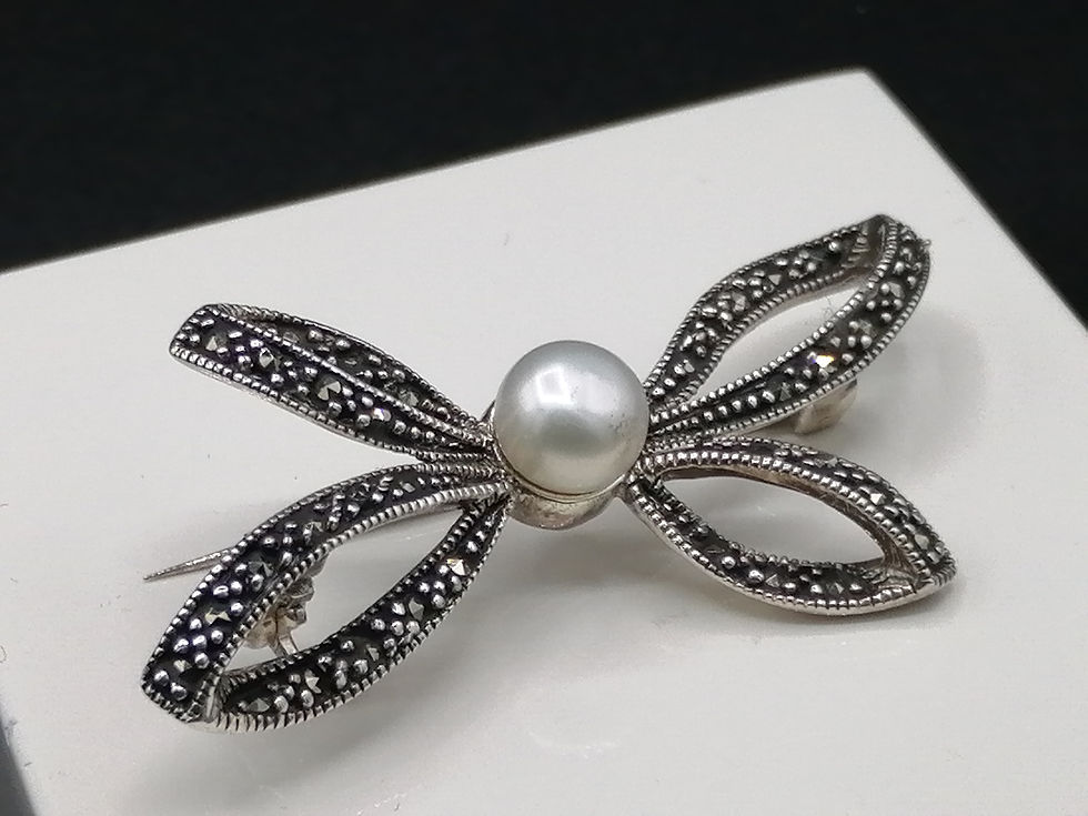 Thumbnail: 925 Silver Marcasite Pearl Bow Brooch