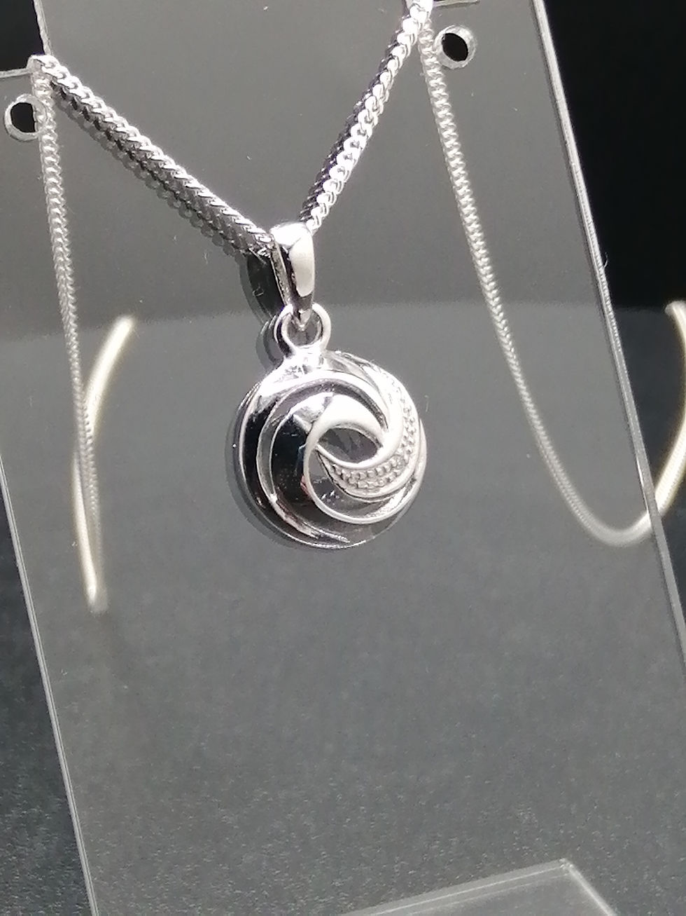 Thumbnail: 925 Silver Diamond Swirl Pendant