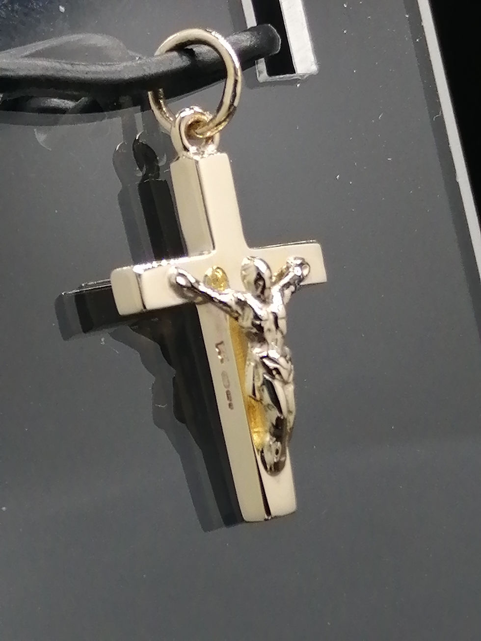 Thumbnail: 9ct Yellow Gold Crucifix Pendant