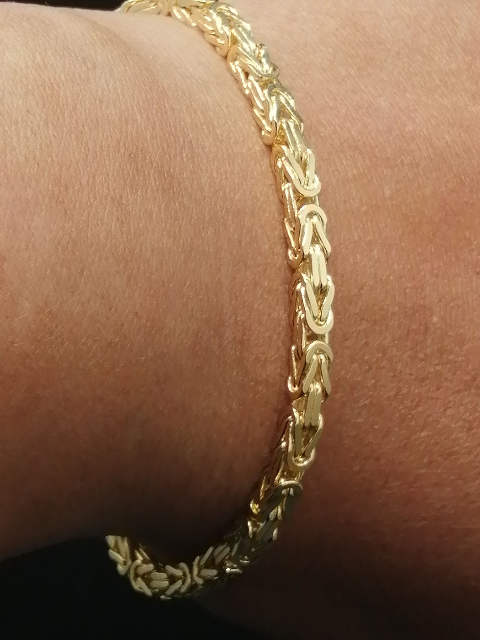 Thumbnail: 9ct Yellow Gold Smooth Square Byzantine Bracelet