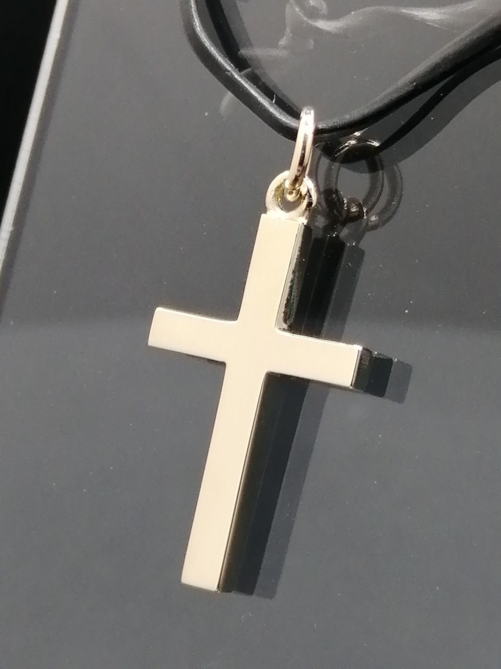 Thumbnail: 9ct Yellow Gold Plain Cross Pendant