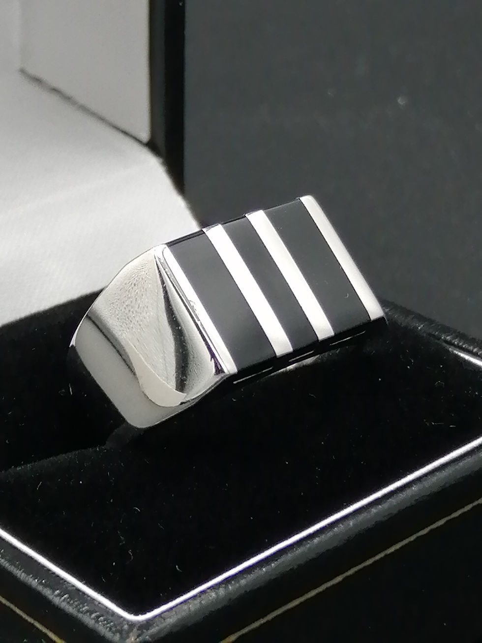 Thumbnail: 925 Silver 3 Stripes Rectangle Signet Ring