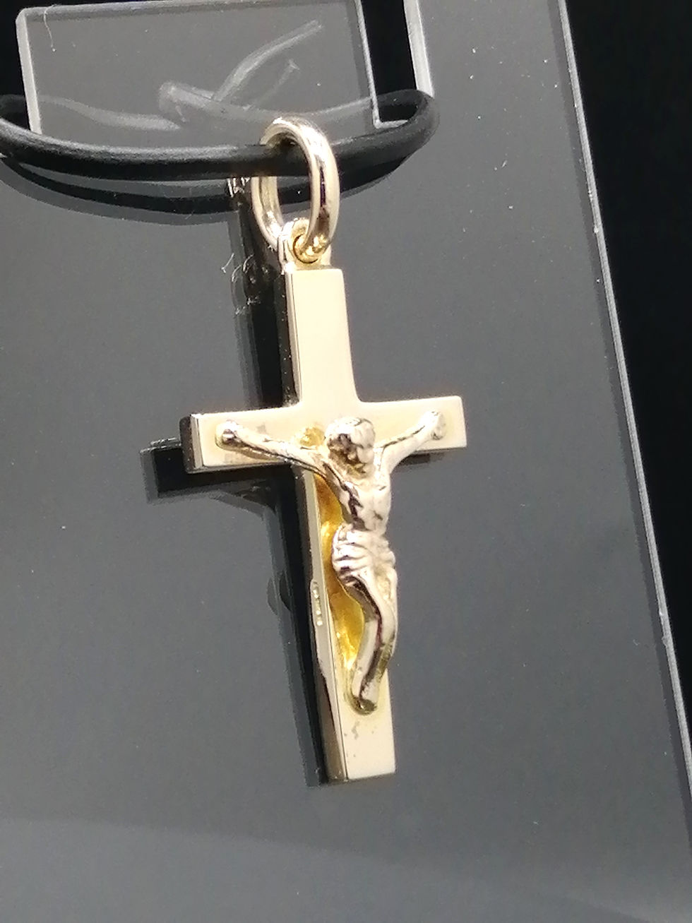 Thumbnail: 9ct Yellow Gold Crucifix Pendant