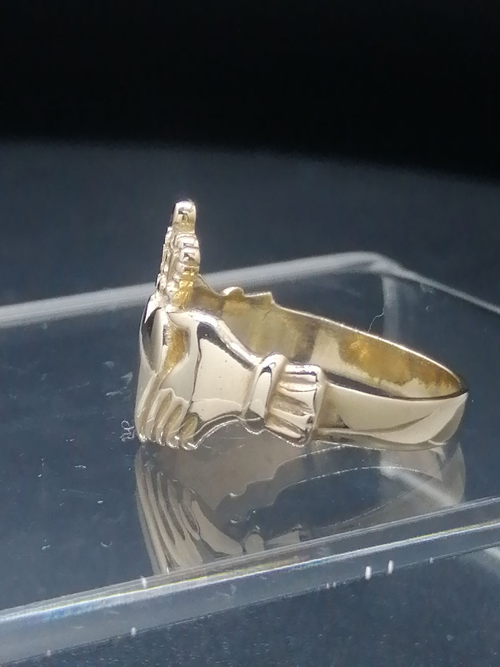 Thumbnail: 9ct Yellow Gold Claddagh Ring