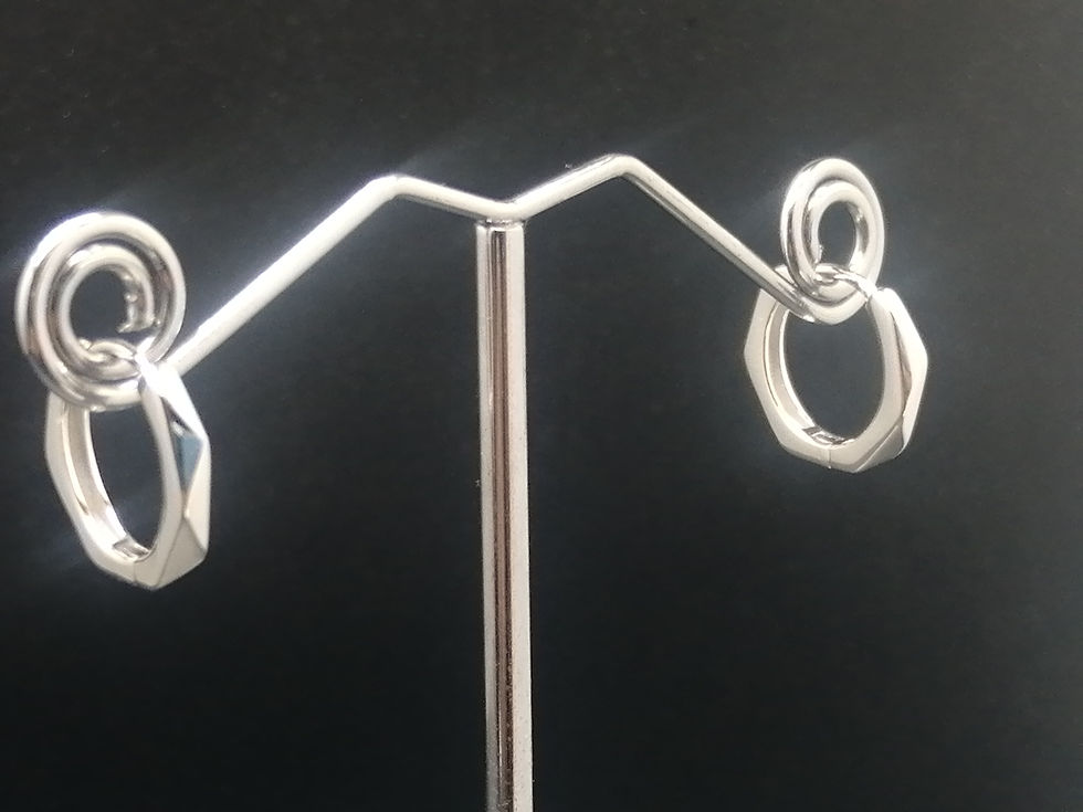 Thumbnail: 925 Silver Faceted Huggie Hoop Earrings