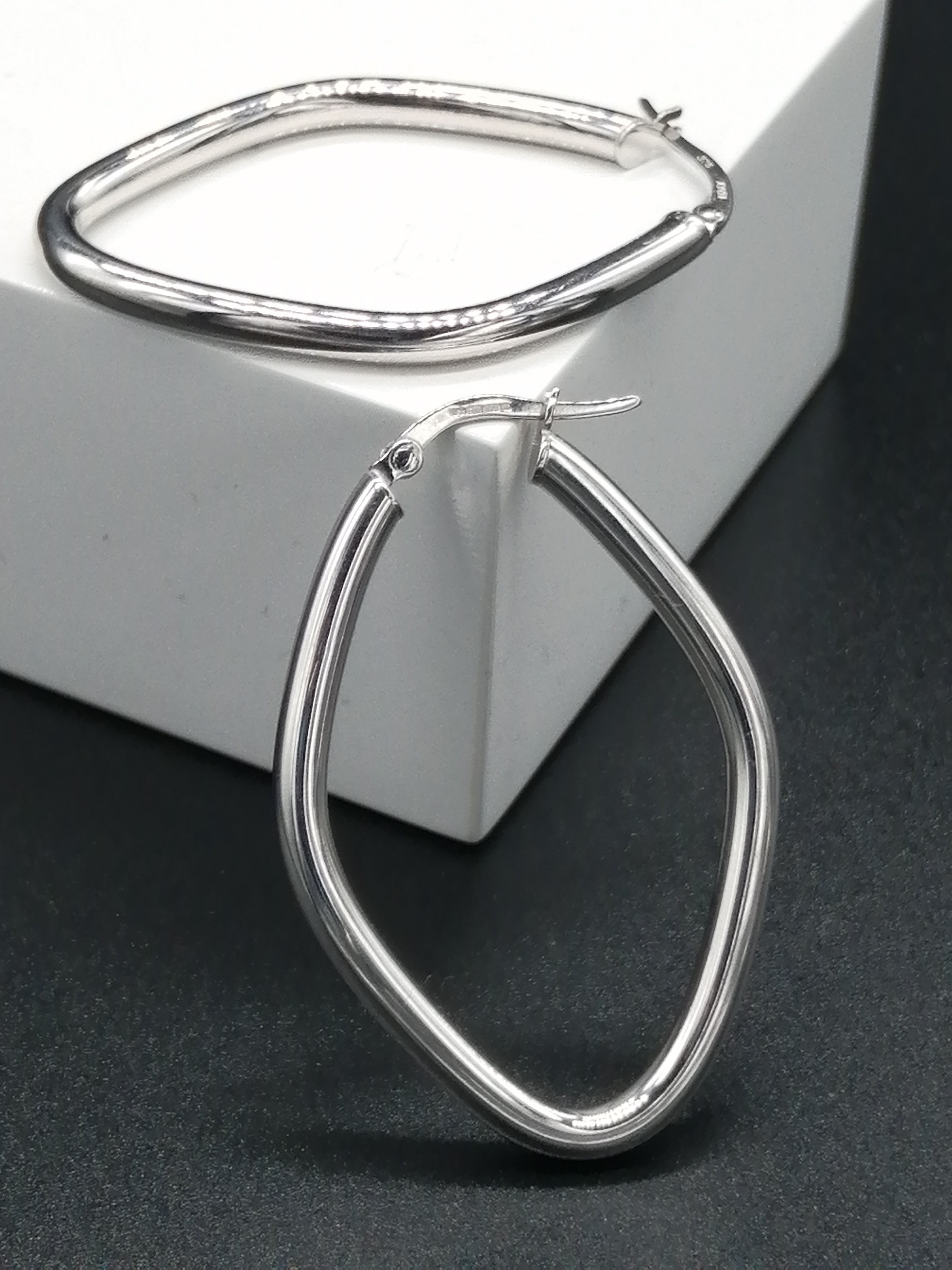 9ct White Gold Smooth Open Kite Hoop Earrings