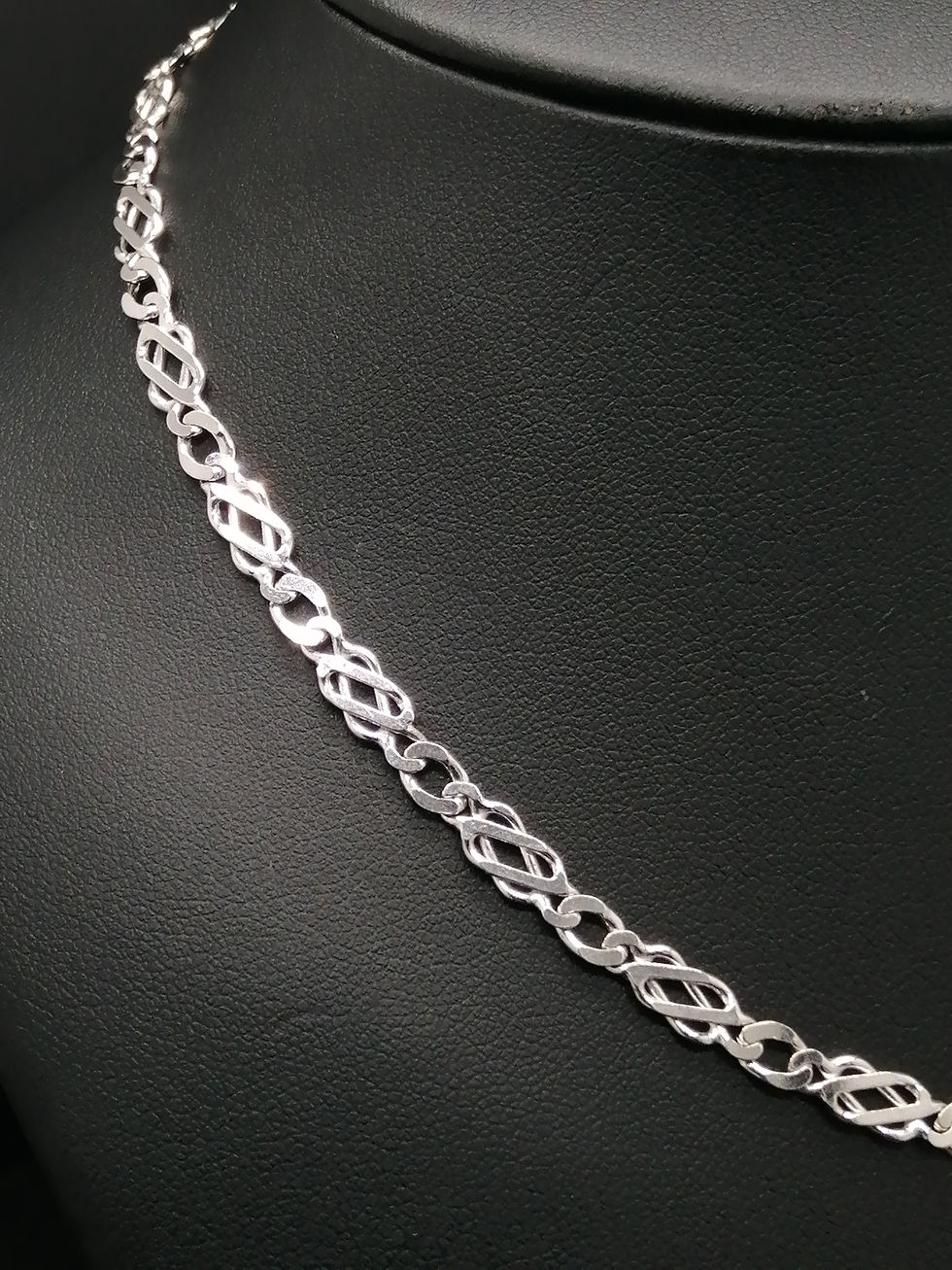 Thumbnail: 9ct White Gold Celtic Chain