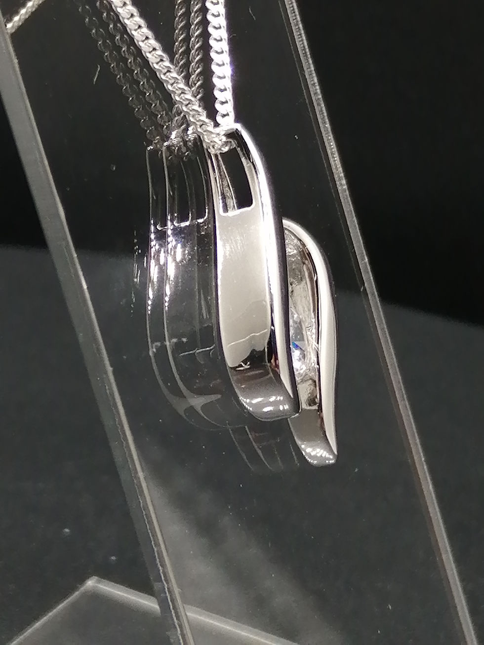 Thumbnail: 925 Silver CZ Petal Art Droplet Pendant