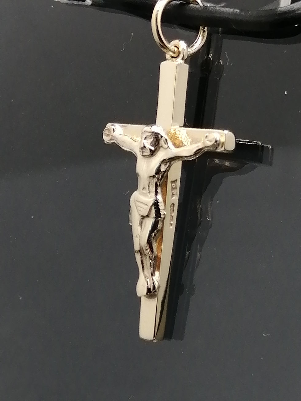 Thumbnail: 9ct Yellow Gold Crucifix Pendant