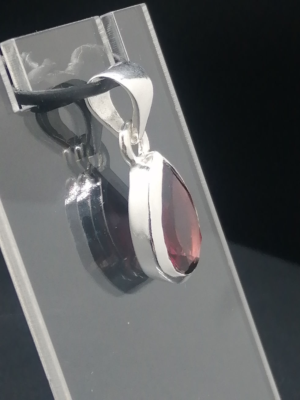 Thumbnail: 925 Silver Garnet Rub Over Teardrop Pendant