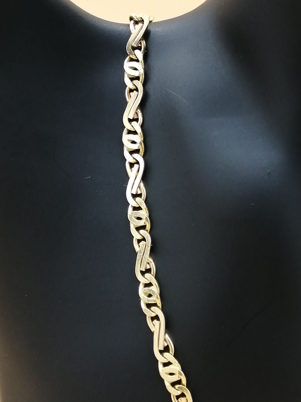 Thumbnail: 9ct Gold Occhio Wave Chain