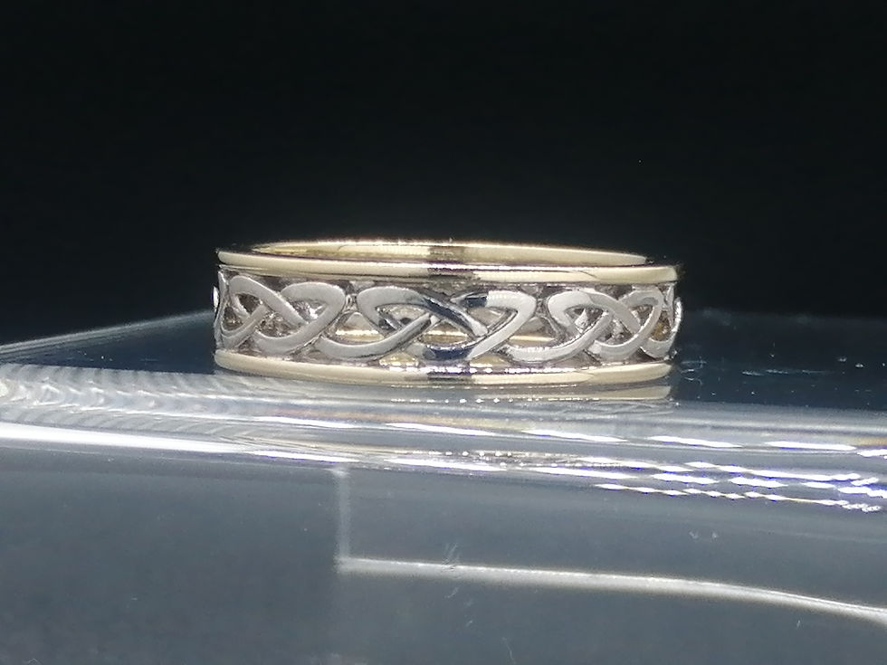 Thumbnail: 9ct Yellow & White Gold Celtic Band Ring
