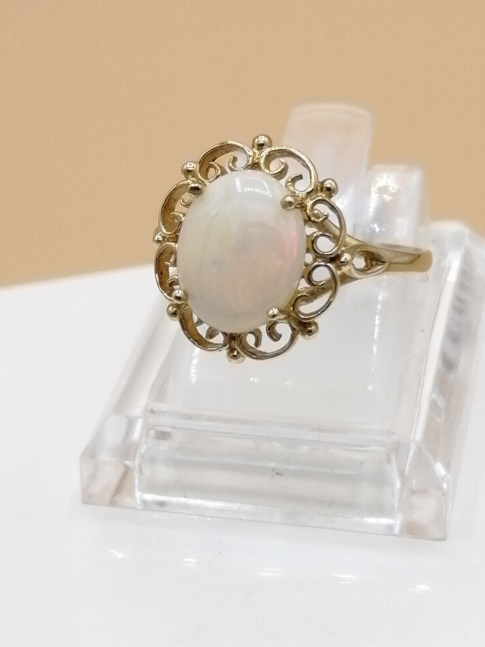 Thumbnail: 9ct Gold Oval Natural Opal Filigree Ring