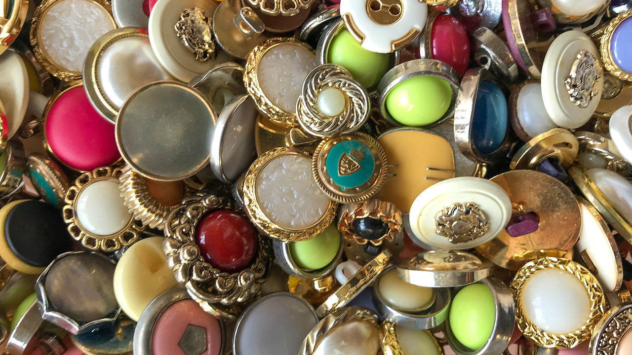 Reclaimed buttons The Nest Habby