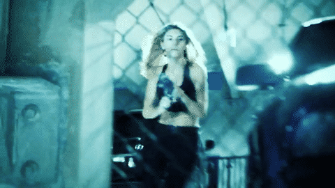 RUNNER short film-low copy 3.gif