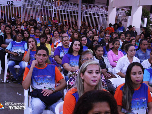 Segunda Noite de Clamor envia servos para a missão da Semana de Pentecostes