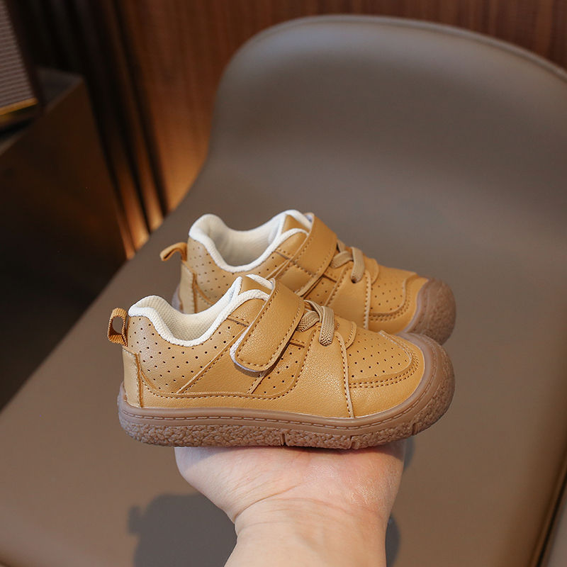 Thumbnail: Brown toddler shoes with Velcro straps
