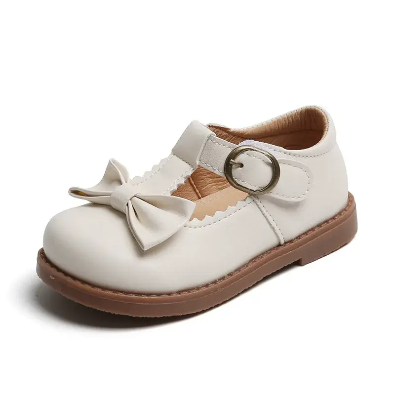 Thumbnail: Cream Mary Jane shoe with buckle and bow