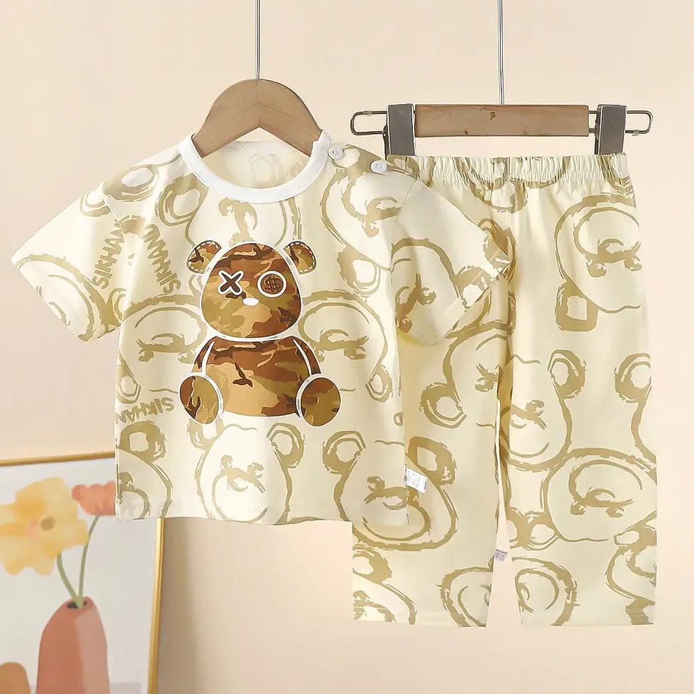 Thumbnail: Children's two-piece outfit with bear print