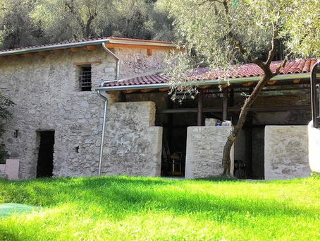 Dai clasti di calce viva alle calci battute, riflessioni di un architetta "muratore" e ricercatore