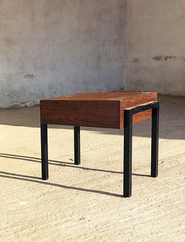 sidetable.jpg
