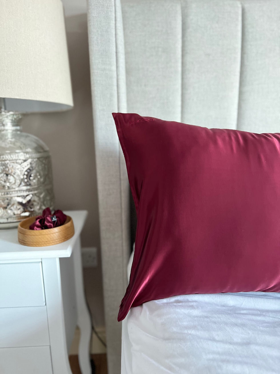 Thumbnail: MERLOT 100% MULBERRY SILK PILLOWCASE