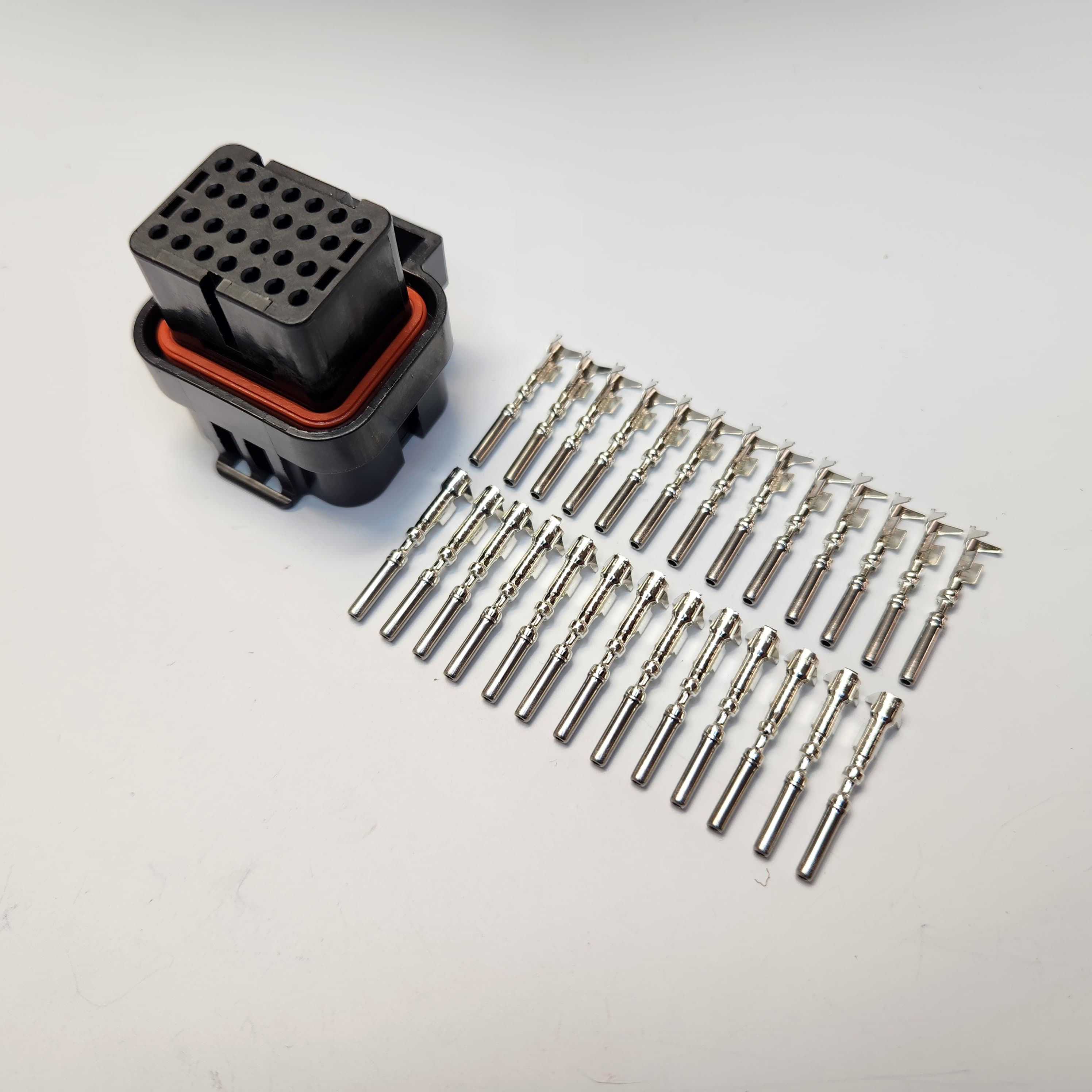 AMP 26 Pin 4 Row 3 Keyway Superseal Connector