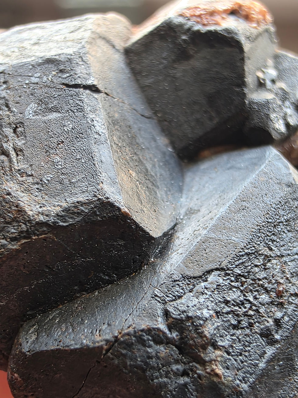 Thumbnail: Large Beautiful Fused Betafite Crystals 200k