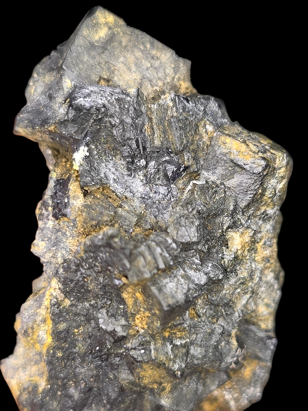 Thumbnail: Extremely Rare Cubic Crystals of Uraninite Formation from Shinkolobwe Mine