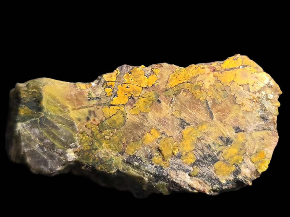 Thumbnail: Ruggles Gummite and Uraninite Slab