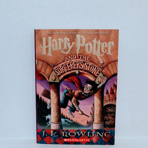 BIBLIO Harry Potter and the Sorcerer's Stone by Rowling, J. K