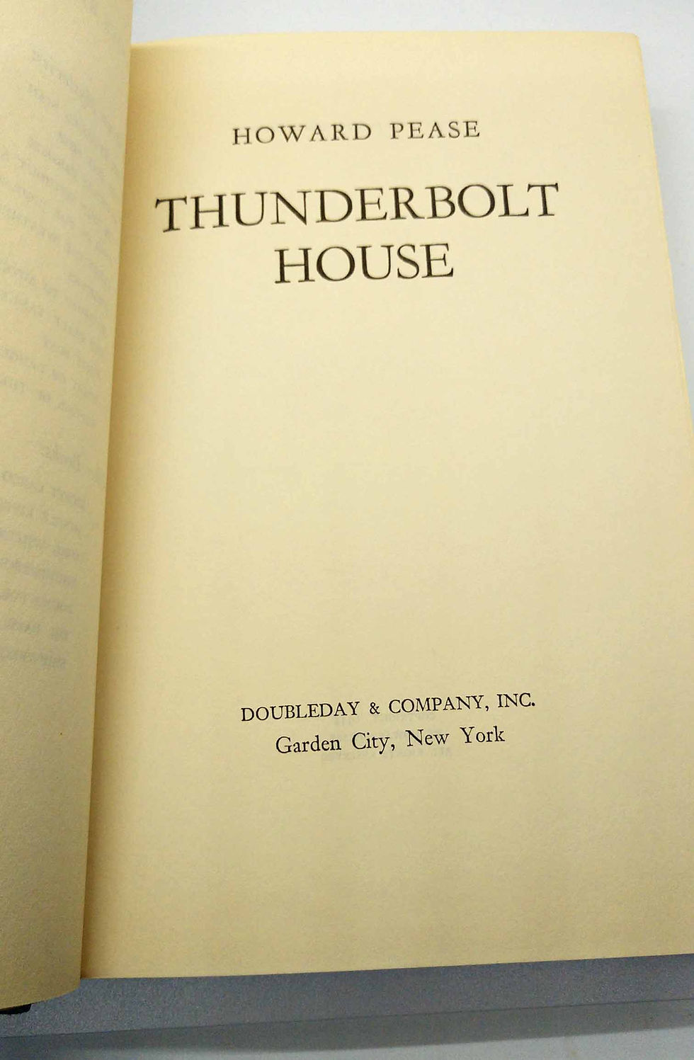 Thumbnail: Thunderbolt House by Howard Pease