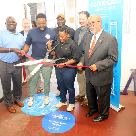 AT&T Opens Connected Learning CenterSM at Bean Path in Jackson to Help Bridge the Digital Divide