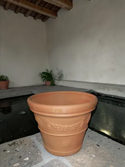 klasik toprak saksı