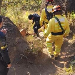 Criança de 9 anos é salva depois de se perder em uma trilha na Pedra Grande, em Atibaia.