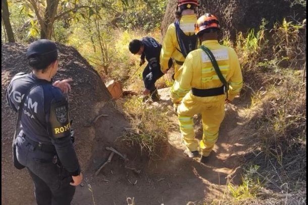 Criança de 9 anos é salva depois de se perder em uma trilha na Pedra Grande, em Atibaia.