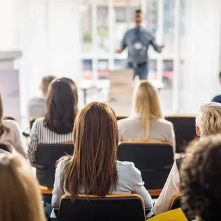 Cursos profissionalizantes gratuitos estão com inscrições abertas em Atibaia.