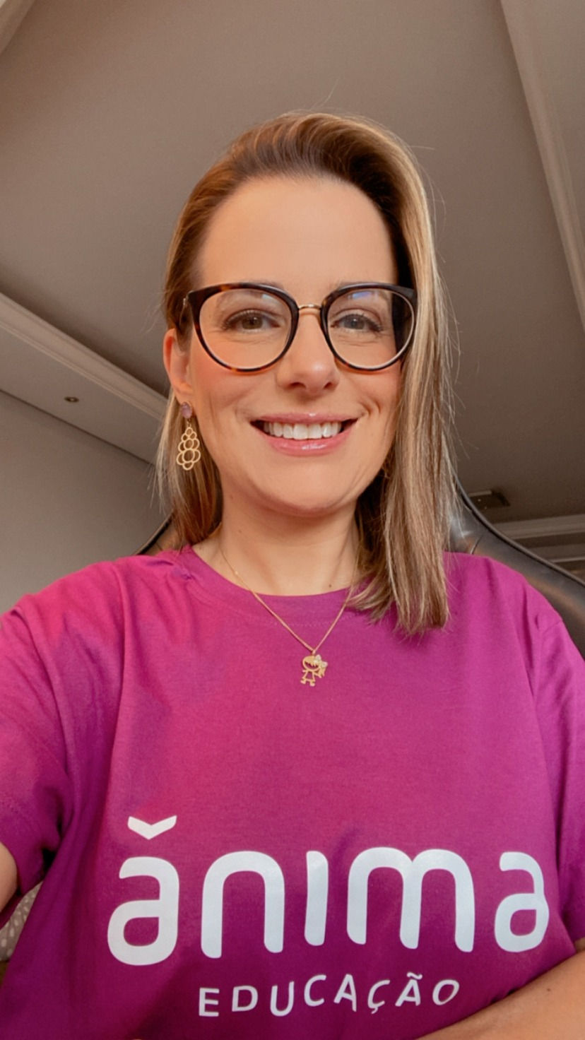Juliana Paludo Vallandro - Gerente Acadêmica de Aprendizagem Digital da Ânima Educação