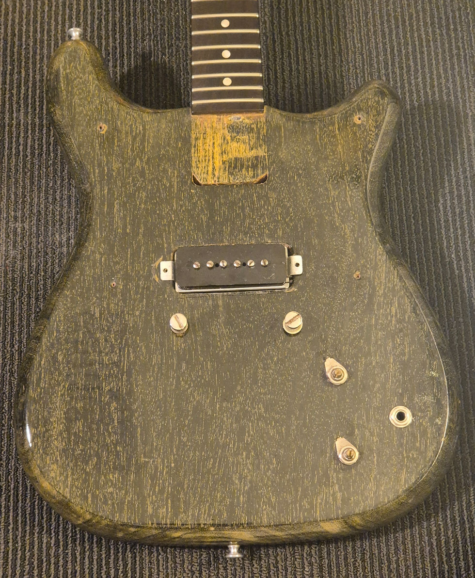 Thumbnail: Epiphone Coronet "Silver Fox" 1964