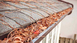 482-step-by-step-guide-to-gutter-cleanin