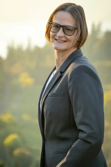 carolyn-website-photo (1).webp