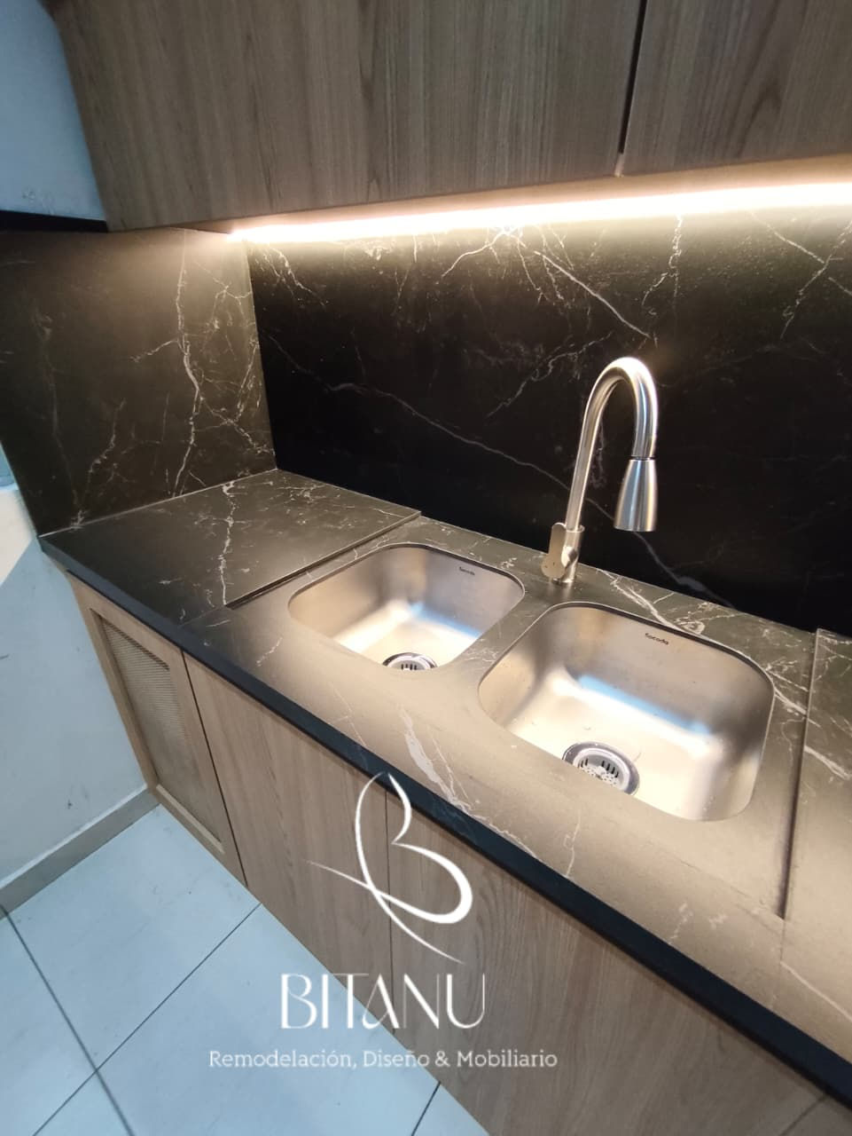 Cocina integral con lavaplatos doble Bitanu Dosquebradas