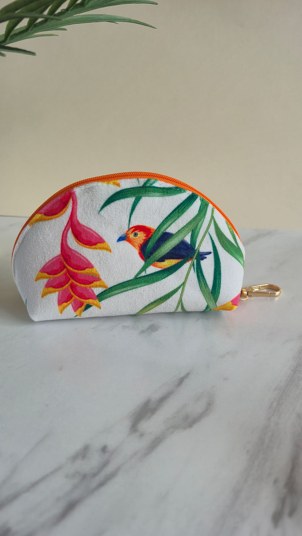 Miniature : Etui à lunettes vegan "Madeleine" velours motif tropical blanc et orange