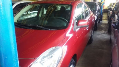 NISSAN VERSA SL 1.6 FLEX - VERMELHO