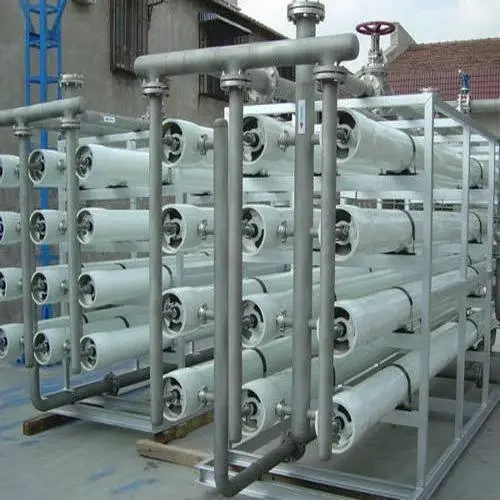 Industrial reverse osmosis system with white membrane housings