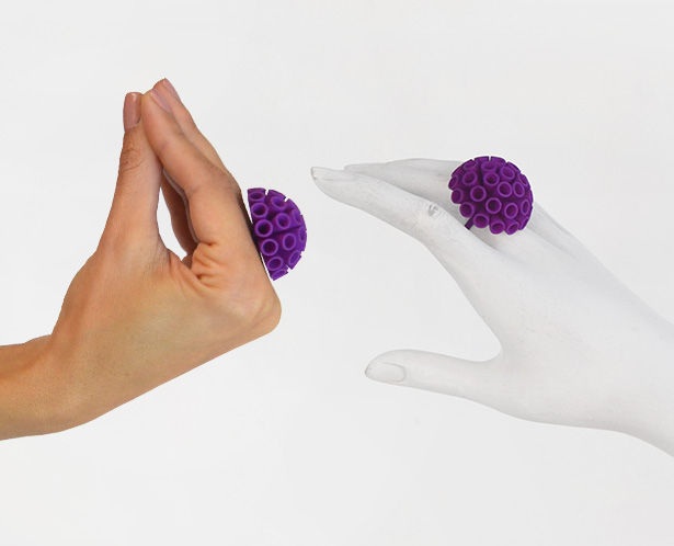 Miniature : SPAZIO RARO 3D POMPON "BIG" RING
