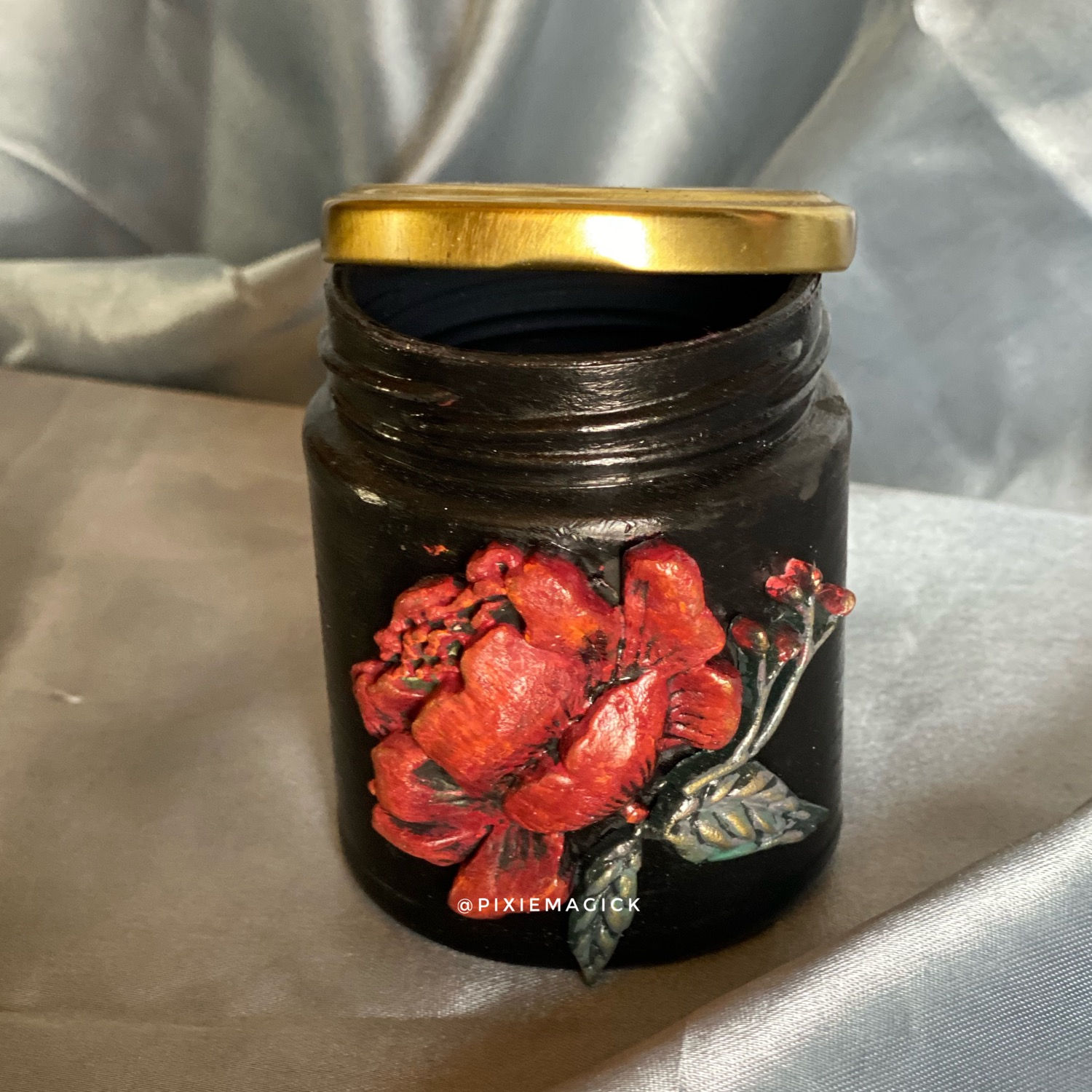 Rose jar