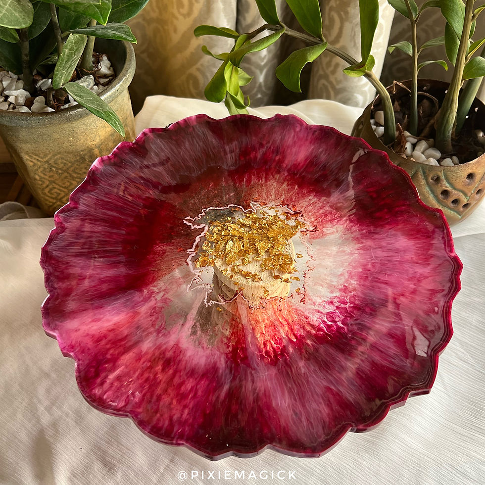 Thumbnail: Plum cake stand