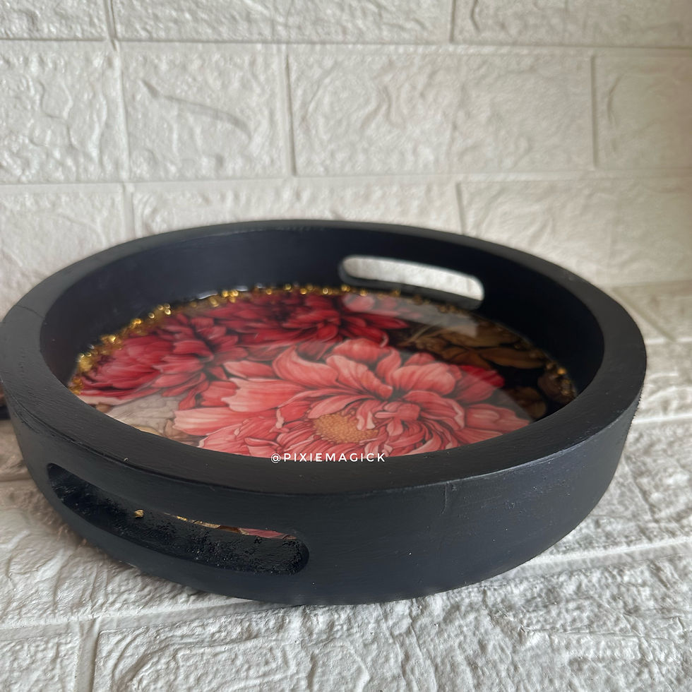 Thumbnail: Round wooden tray