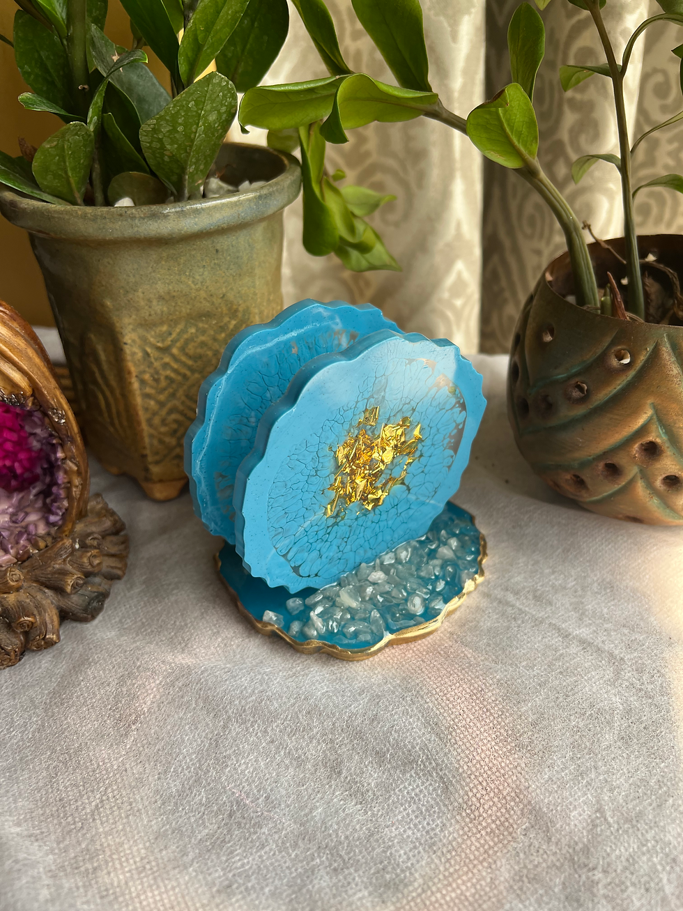Thumbnail: Blue tissue holder